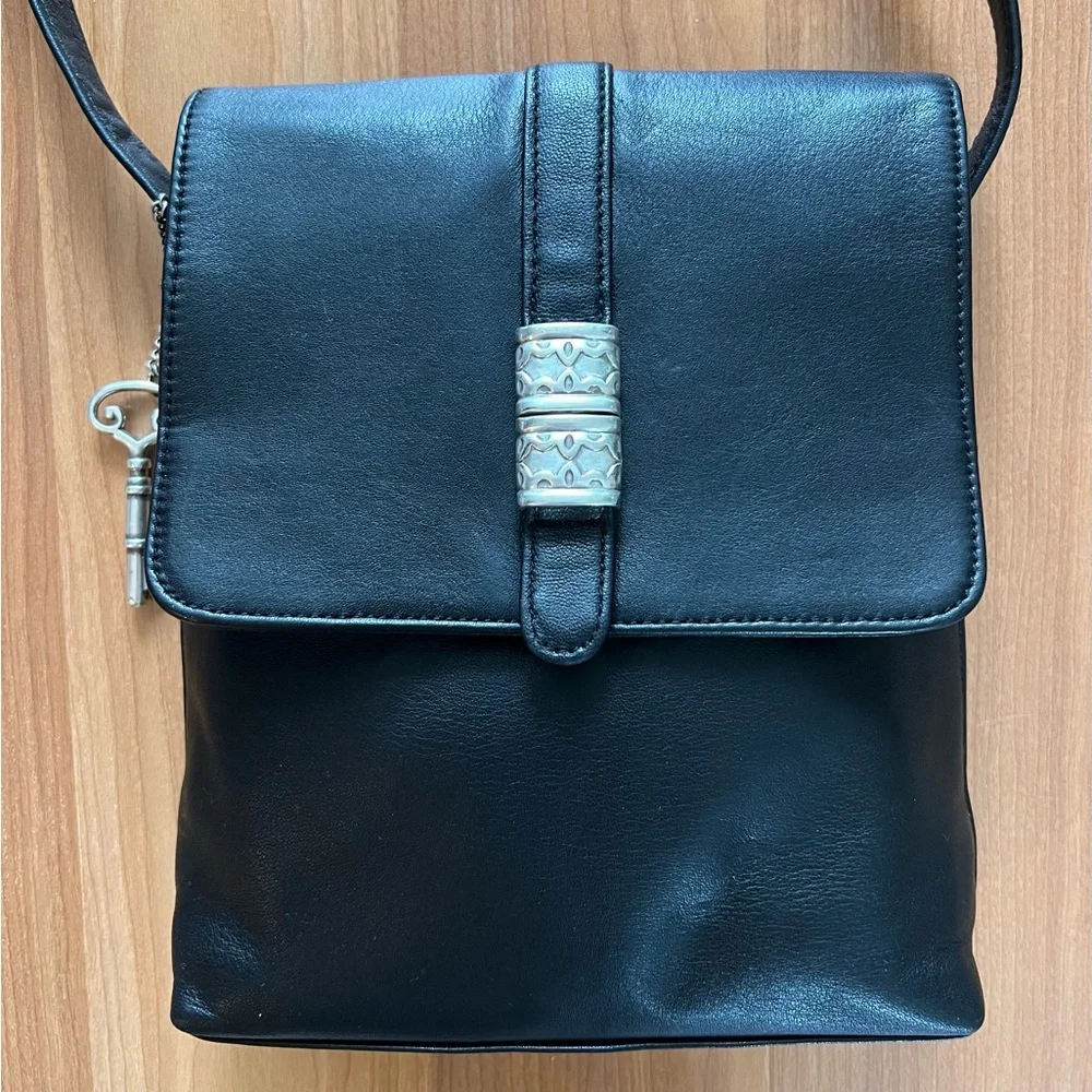 Vintage Fossil 75082 Black Leather Crossbody Bag Key Charm Soft Leather